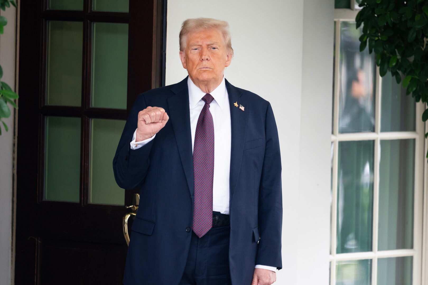 Trump administration cuts mileage rules for cars, light trucks